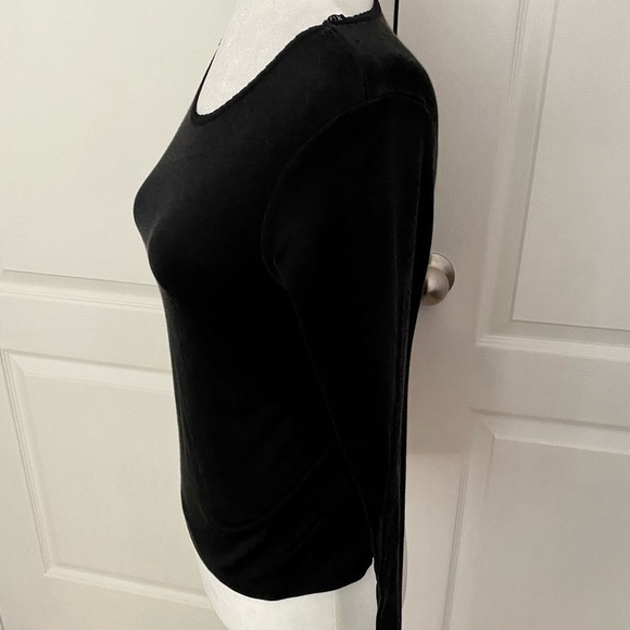 Cuddl Duds Black Long Sleeve Crew Neck Top Size Medium - Picture 3 of 6